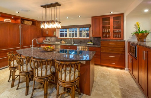 Kahala House | Kahala Oceanside- 6 Bed/6 1/2 bath/Sleeps 14