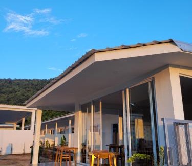 Sekongkang Bed & Breakfast | Kahurangi Hotel