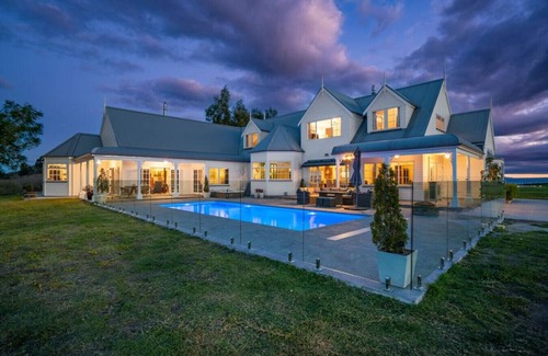 Acacia Bay House | Kaiapo Lodge - Hot Spa and amazing Views