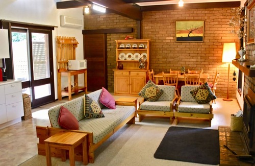 Wandiligong Cottage | KAIGHINS PLACE: Wandiligong