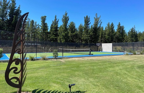 Clyde House | Kaihanu Lodge Luxury Suites for 4