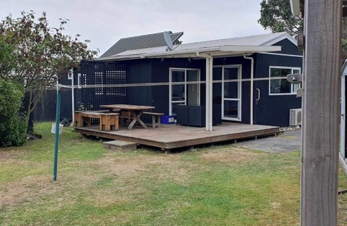 South Bay House | Kaikoura's lovely South Bays Cottage