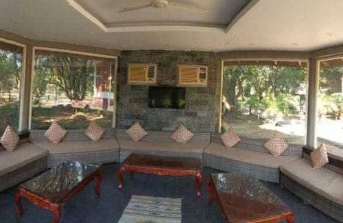 Hoshiarpur Hotel | Kailash Farms Earthen Life