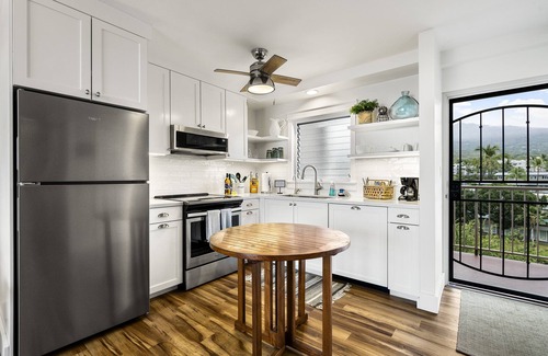 Historic Kailua Village Condo | Kailua Village #701: Top Floor, Corner Penthouse Remodeled in Downtown Kona.