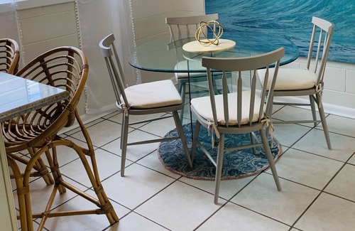 Coconut Grove Cottage | Kaimana Cottage - Walking Distance to beach!