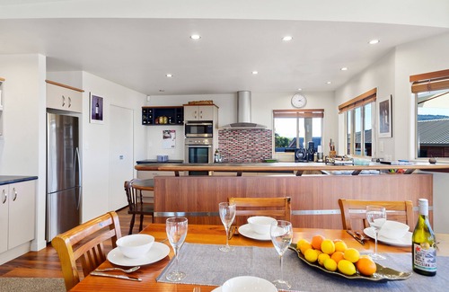 Omori Cottage | Kaimanawa Lookout - Omori Holiday Home