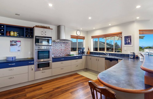 Omori Cottage | Kaimanawa Lookout - Omori Holiday Home