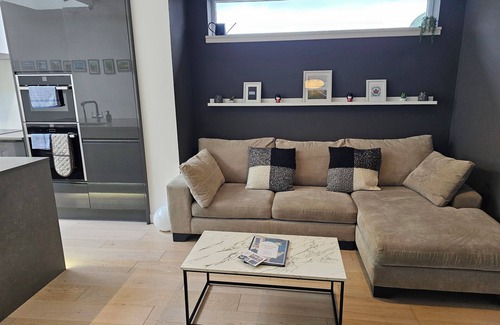 Ellemford House | Kaimes Kip: Stylish Edinburgh Five Bedroom Home