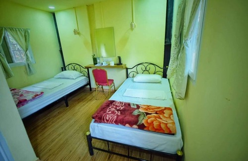 Thandaunggyi Bed & Breakfast | Kaing Villa