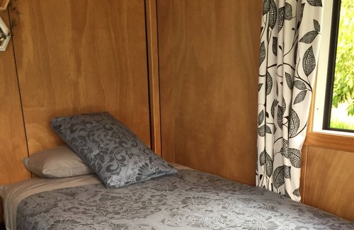 Tokomaru Bay Ski Chalet | Kaingaiti - Chalet - New Beds, Shower & Composting Toilet