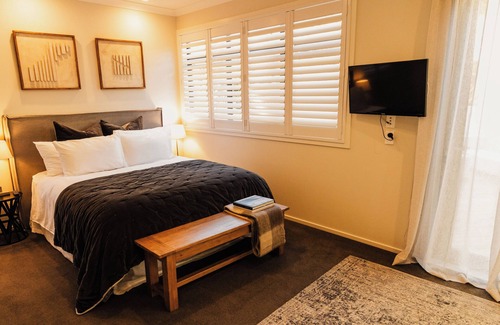 Aokautere Bed & Breakfast | Kaitahi - Luxury Lodge & Chef's Table