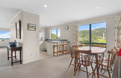 Kaiwaka House | Kaiwaka Paradise - Kaiwaka Holiday Home