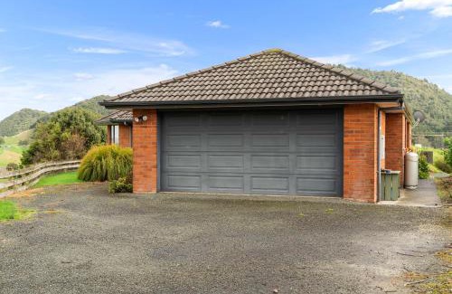 Kaiwaka House | Kaiwaka Paradise - Kaiwaka Holiday Home