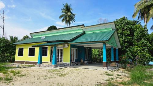 Kampung Maligai House | Kak Chik Nora Homestay