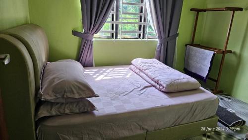 Kampung Maligai House | Kak Chik Nora Homestay