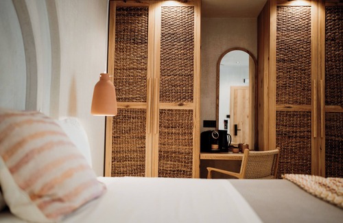 Keramoti House | Kalani Residence