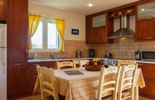 Kalathas Villa | Kalathas house, near the sea for families,friends.