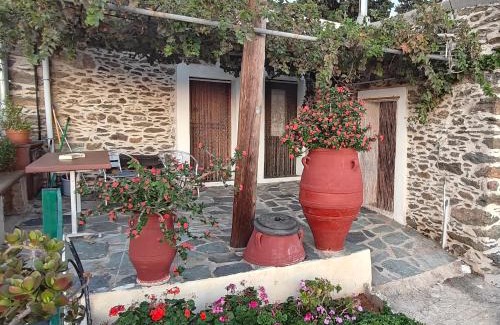 Pefki Villa | Kalavros cretan house with magnificent view