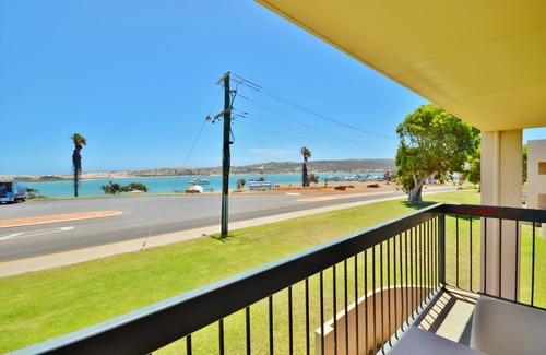 Kalbarri Apartment | Kalbarri Riverview 23 | Waterfront | First Floor