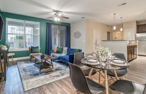 Park Central Apartment | Kaleidoscope Near Galleria/Medical City