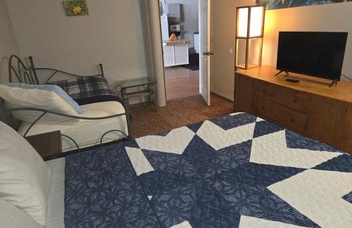 South Range Apartment | Kaleva East & Goose's Hall