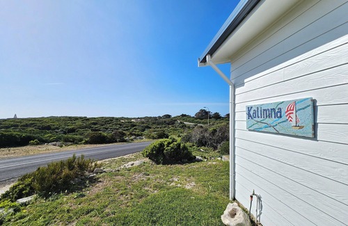 Waterhouse House | Kalimna - 360 degree ocean and marina views!