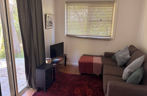 Bullaburra Apartment | Kalinda suite