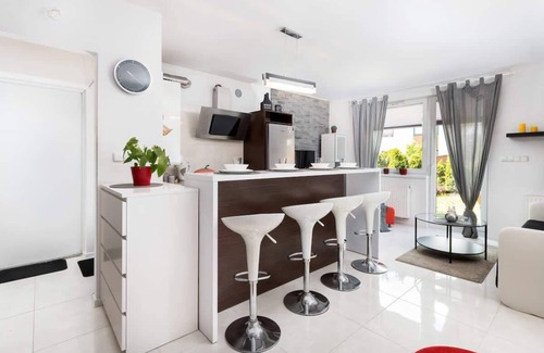 Pierwoszyno Apartment | Kalinowa 6G | Bright Apartment | Garden & Parking