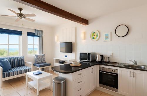 Mykonos Apartment | Kaliva 136 Club Mykonos, Langebaan