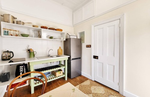 Kalk Bay Apartment | Kalk Bay Cottage with Patio & Harbour View