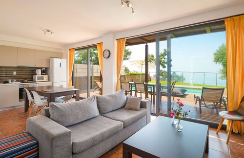 Nea Moudania Villa | Kalma Villa Pente in Moudania