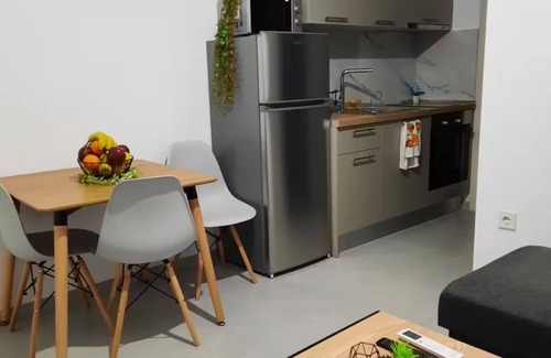 Paralia Ofryniou Apartment | Kalofas Apartments