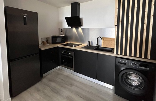 Sainte-Clotilde Centre Apartment | "Kalou974" Charming T2 Sea View