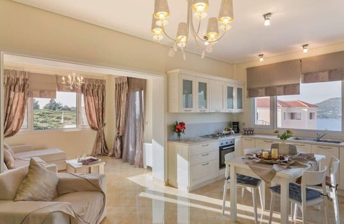 Samos Apartment | Kalypso – Romantic Suite Near the Beach, Sleeps 4