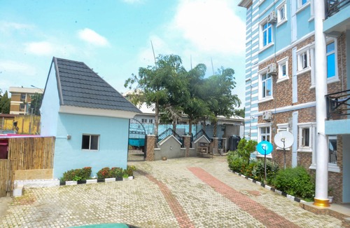 Abuja House | Kam Apartment and Taverns, Easily accessible to anywhere in Abuja