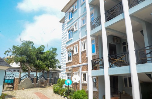 Abuja House | Kam Apartment and Taverns, Easily accessible to anywhere in Abuja