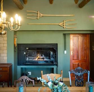 Breede Valley Cabin | Kamagu Safari Lodge