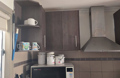 Elliston House | Kamaira Beach View Shack. Family and Pet friendly located on the Esplanade.