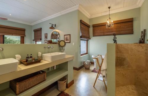 Malelane Cabin | Kambaku River Lodge