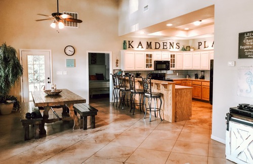 Kingston House | Kamden's Place 4bed/2bath sleeps 16 - Kayaks included!