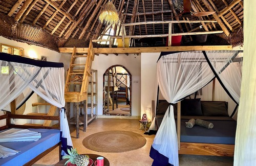 Mkunguni Hotel | Kameleon Blue