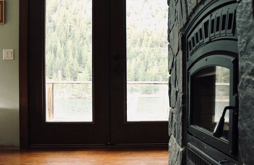 Kamloops Ski Chalet | Kamloops Executive Lakehouse