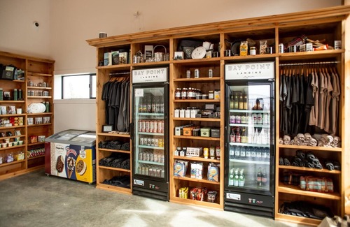 Coos Bay Cabin | Kamp Haus - Our Kamp Haus cabins are well appointed and cozy within an efficient layout designed for up to 2 guests to stay in comfort.