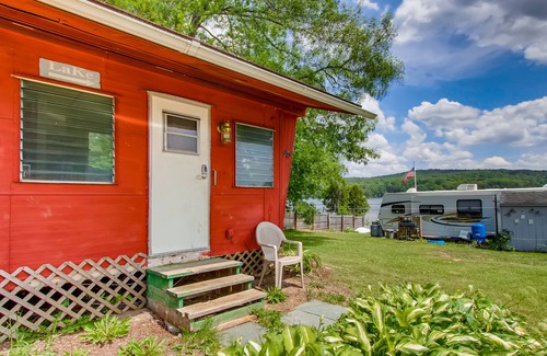 Hubbardton Cabin | Kamp Koby - Lake Front camp on Lake Hortonia