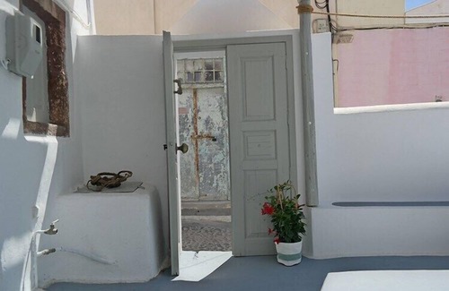 Megalochori Villa | Kampanario Luxury Villa | Heated Tub & Dome Attic Charm