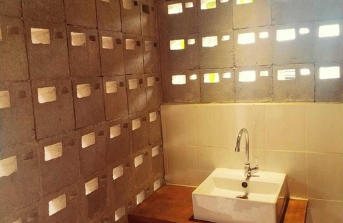 Catur Tunggal Bed & Breakfast | Kampung Lawasan Heritage Cottage
