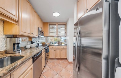 Maalaea Condo | KAN 211 Remodeled OceanFront 2BD for Whale Watch