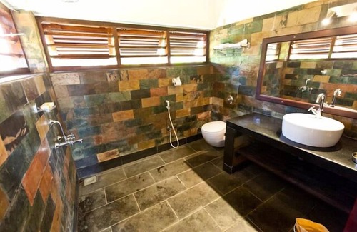 Neeleshwar Hotel | Kanan Beach Resort - Kerala