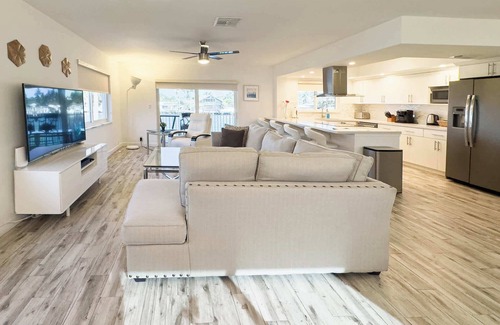 Cypress Point Condo | Kanda Zen Apt 5 - Luxury pool & water views