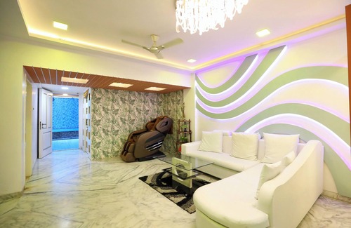 Kandivali East House | Kandivali East-Pool Villa,Terrace - 4.5 Bedroom
